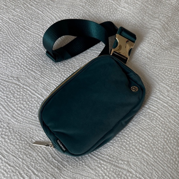 Lululemon Velour Belt Bag - Picture 1 of 4